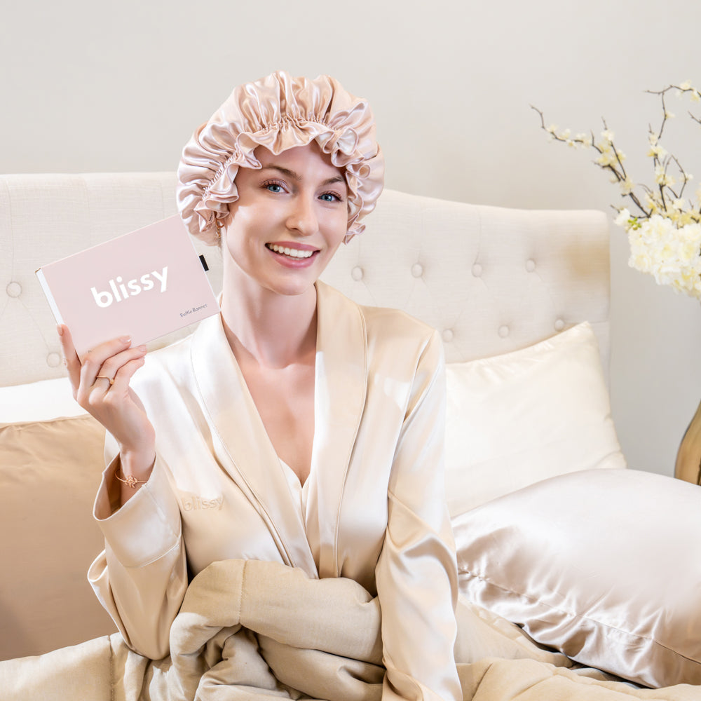 Blissy Ruffle Bonnet - Pink/White